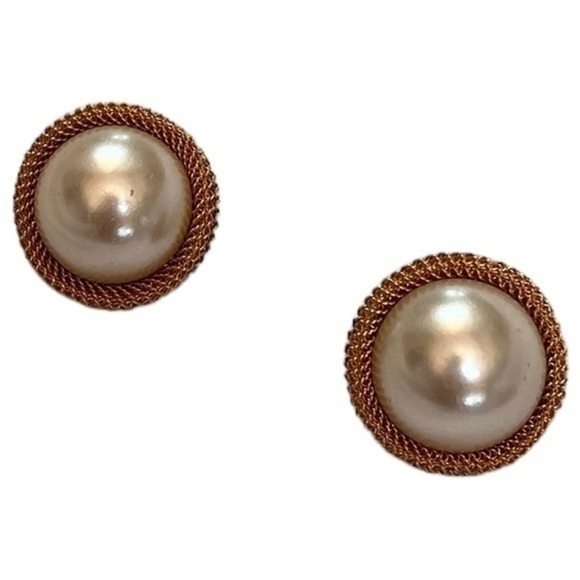 Gold pearl earrings pierced runway - Picture 2 of 4